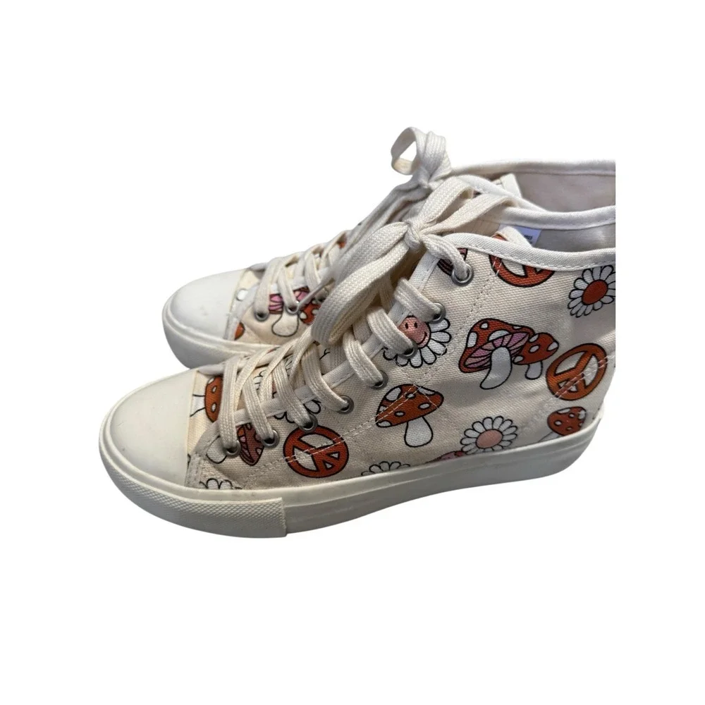American Eagle Size 7 High Top Sneakers Mushroom Daisy Peace Sign Canvas Shoes